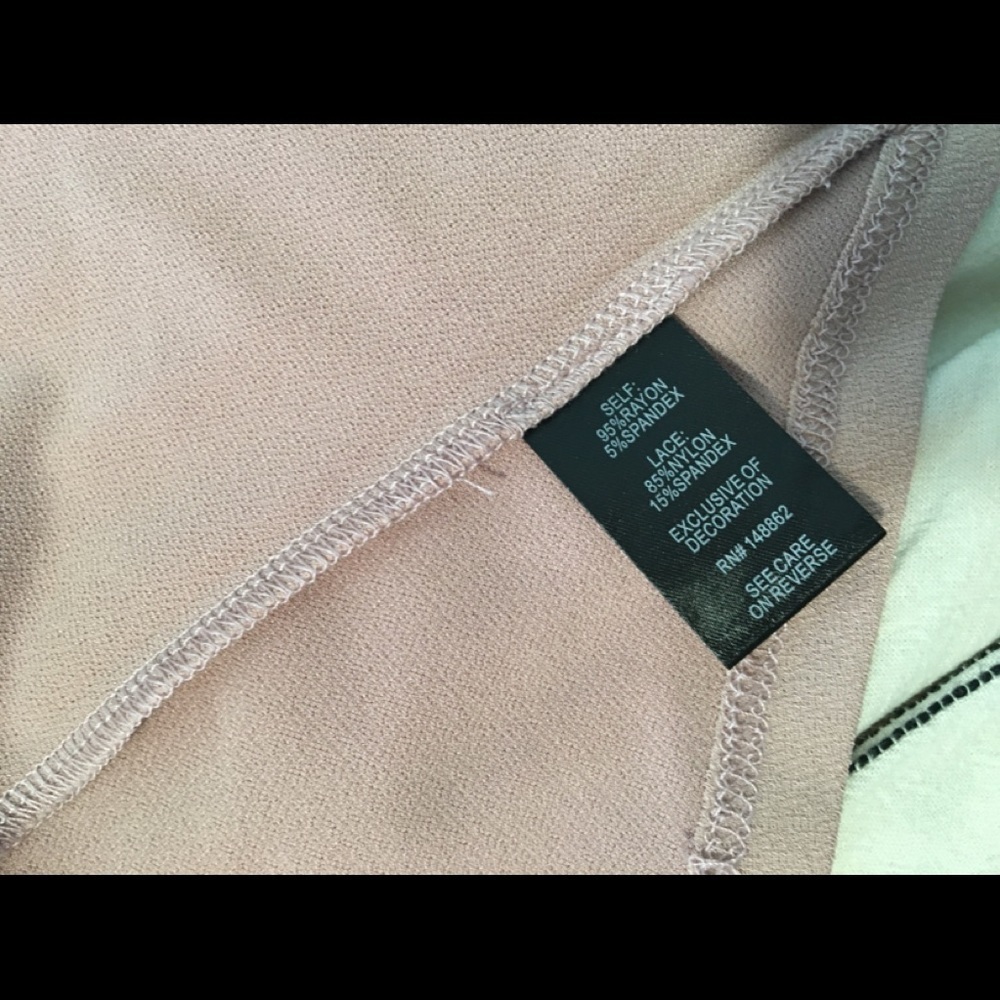 9.TORRID TAUPE CREPE AND LACE SHARKBITE TOP - Picture 13 of 16